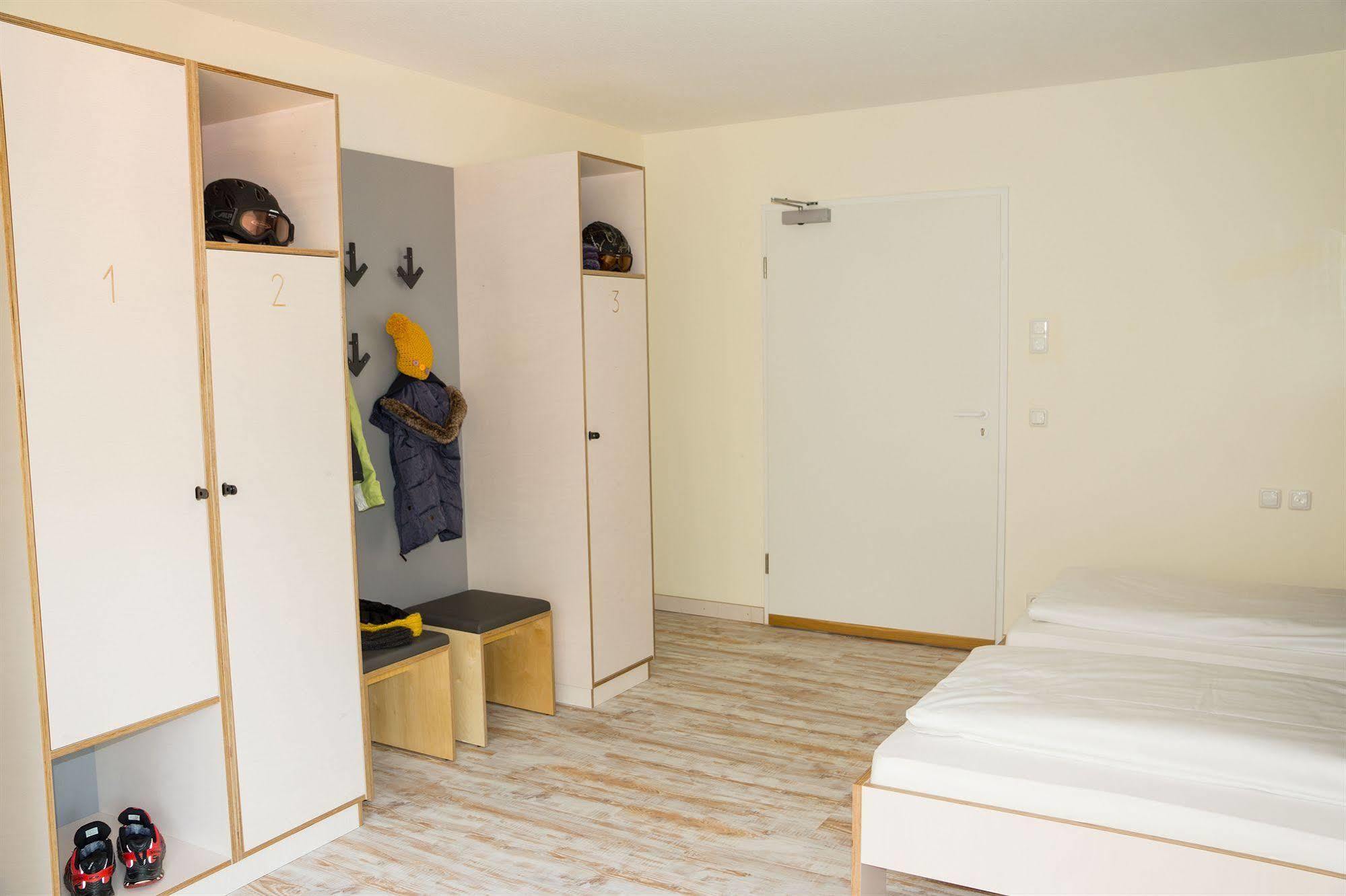 Oberstdorf Hostel Екстер'єр фото